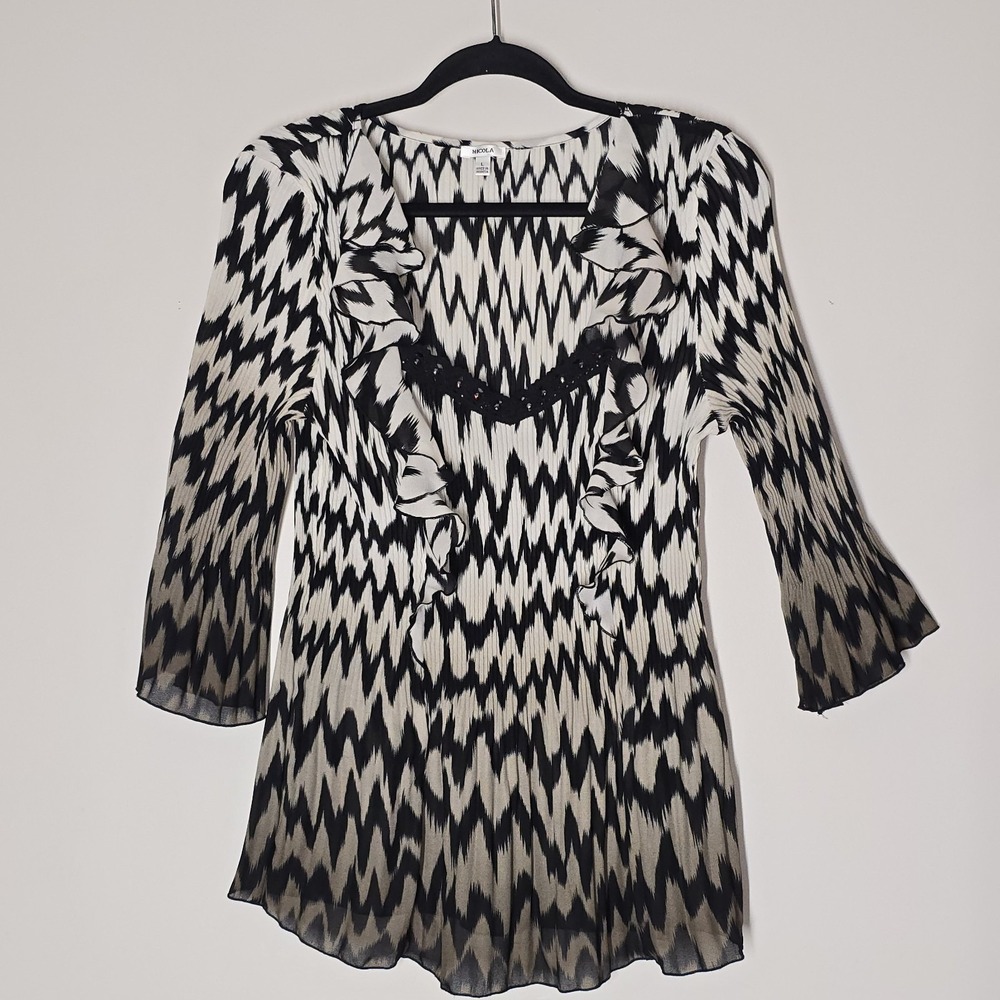 Nicola Woman Sheer Crinkle Chiffon Top 3/4 Bell Sleeve‎ VNeck Ruffle Size Large